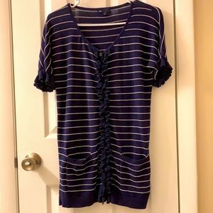 5/$25 GAP button down ruffle sweater, size Medium